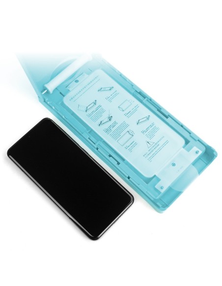 CURVED PROTECTIVE FILM WITH APPLICATOR